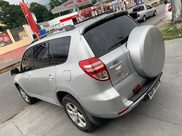 Toyota Rav4 com teto solar aceito financiamento - Foto 11