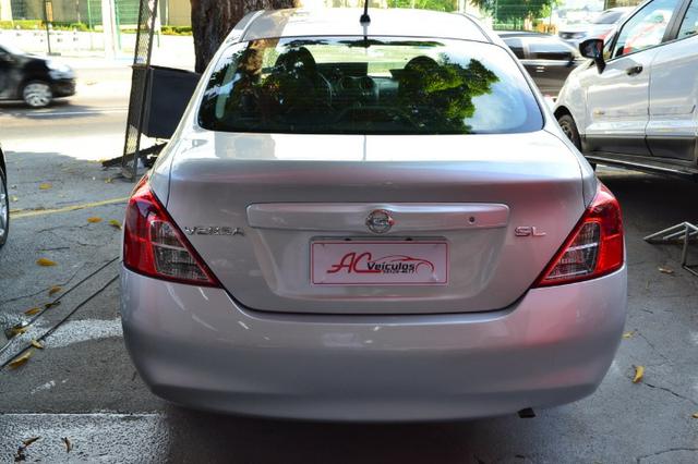 Nissan Versa 1.6 SUV 2013 - Foto 4