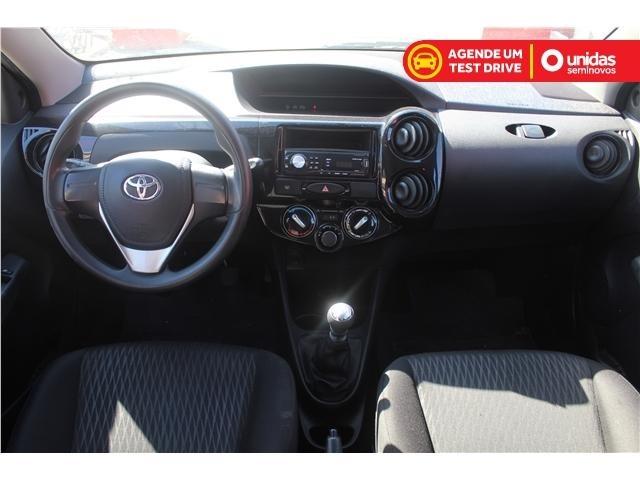 Aceito troca* Oferta * Etios Hatch X Mt 1.3 * Thais Santos 195122-2923 - Foto 2