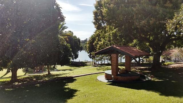Vendo maravilhosa chácara em condomínio com frente para lago - Foto 8