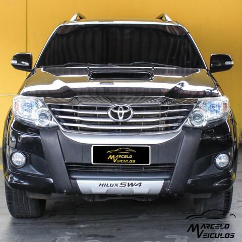 TOYOTA HILUX SW4 2012/2013 3.0 SRV 4X4 7 LUGARES 16V TURBO INTERCOOLER DIESEL 4P AUTOMÁTI - Foto 2