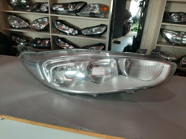 Farol New Fiesta 2013 a 2016 Lado direito original
