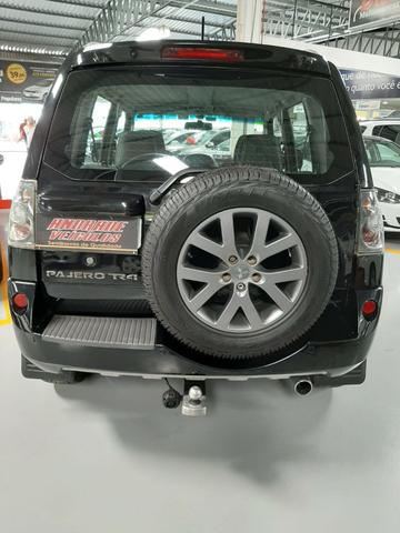 Mitsubishi Pajero TR4 4x2 Automático 2015 - Foto 5