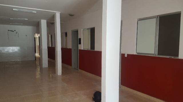 Murano Imobiliária aluga loja com 9 salas quartos no Centro de Vila Velha - ES. - Foto 3