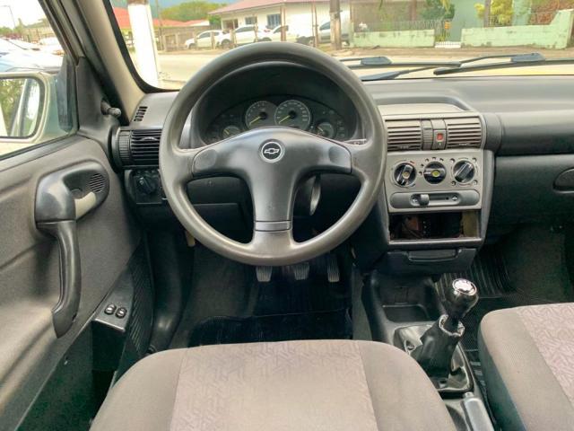 Corsa Sedan 1.0 - 2005 - Foto 13