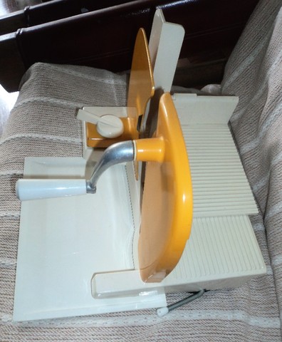 Cortador de Frios Manual Anos 60 (Ìtem para Decoração de Ambiente) - Foto 4