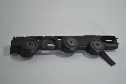 Guia Do Parachoque Traseiro Direito Gm Onix 2015 Original