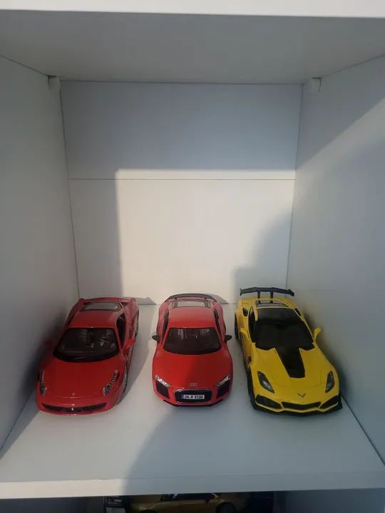 Coleção de Miniaturas de Carros 1:24 e outros - Foto 3