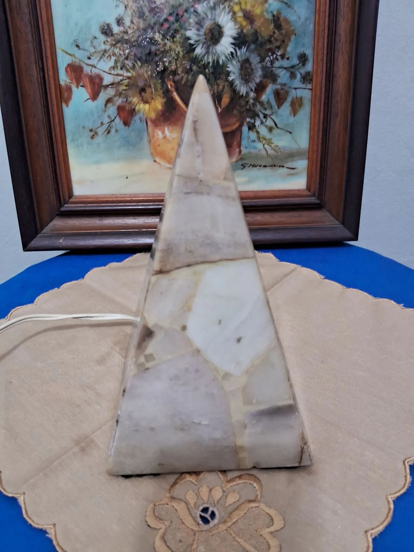 Antiga luminária em forma de pirâmide em placa de Mármore  - Foto 3