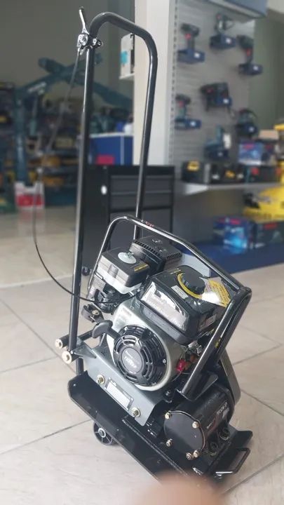 Placa Vibratória a gasolina 60kg 6.5Hp - Toyama(Loja/Nova) - Foto 5