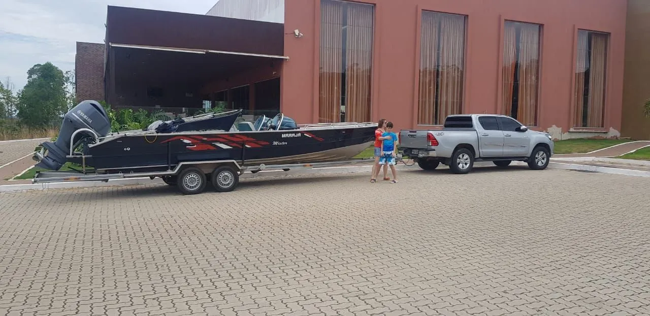 Lancha BrasMaster 27 com 300 hp Yamaha