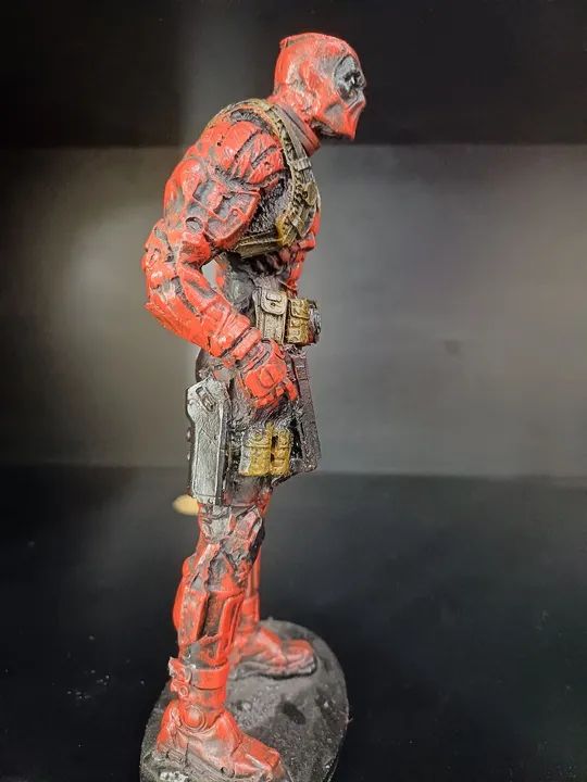 Boneco Deadpool - Coleção Resina 20cm - Foto 2