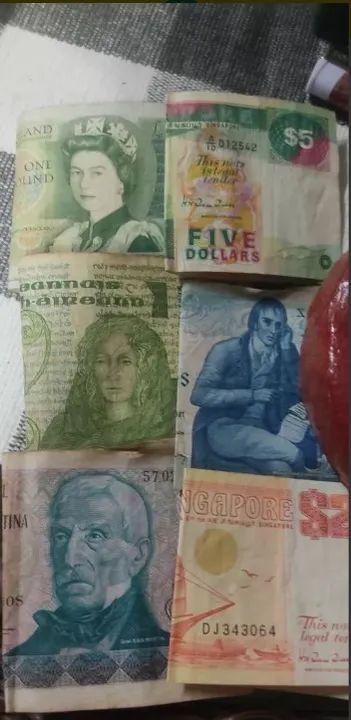 Cédulas vários paises, UK, Inglaterra, Irlanda, Singapura, Portugal....