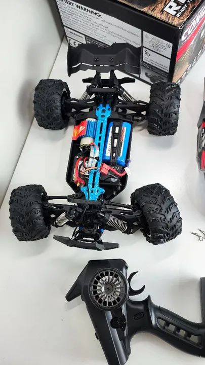 Carrinho de controle remoto 4x4 velocidade máxima 50km  - Foto 3