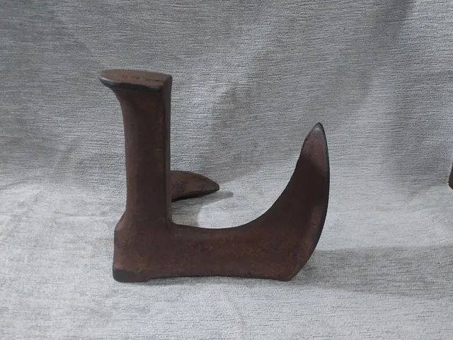 Antiga Bigorna de Sapateiro Pé de Ferro, <br>3 braços, 19 cm. - Foto 4