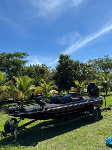 Bass boat fusion