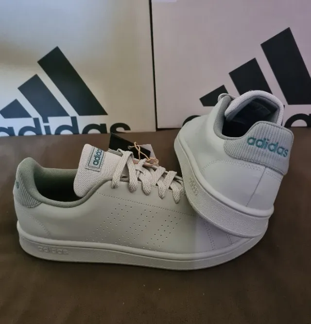 Tênis Adidas Advantage base Tam 40 e 42 (original / novo)