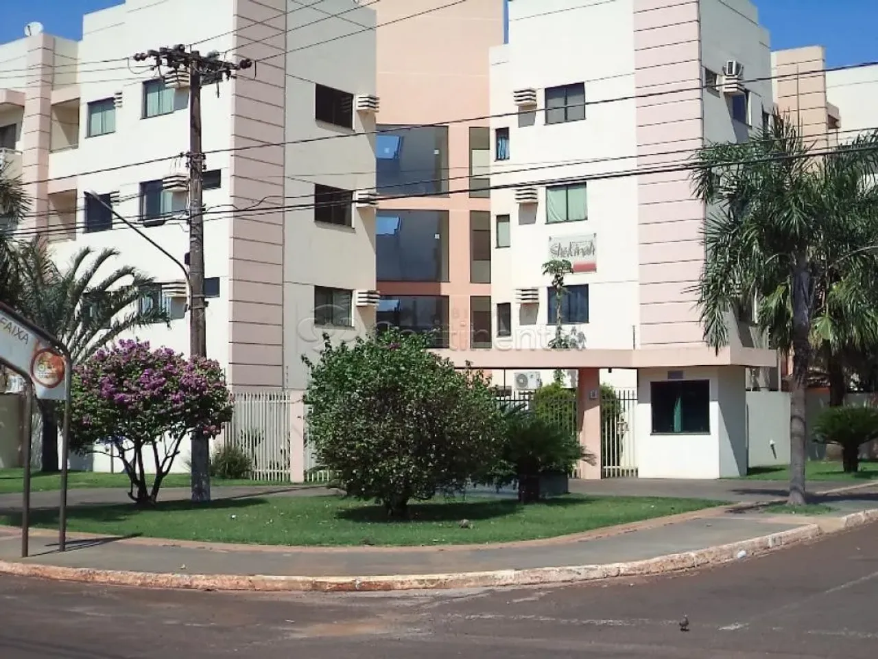 Apartamento para locação em Dourados-MS.