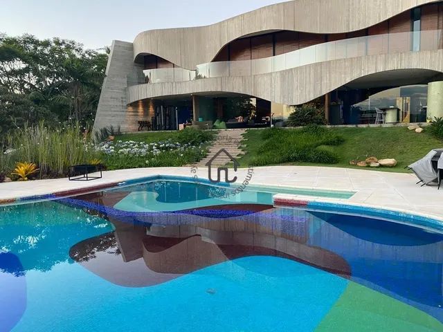 Casa à venda no Village Sans Souci Assinada pelo Arquiteto Ruy Ohtake.