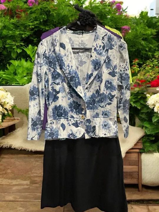 TERNINHO CASAQUINHO E SAIA - Foto 3