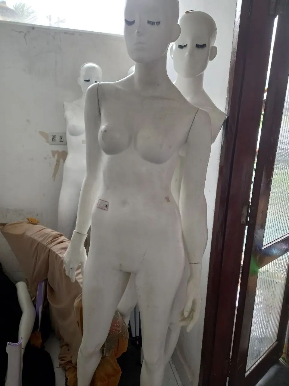 Manequim Feminino para Loja de Roupas - Foto 2