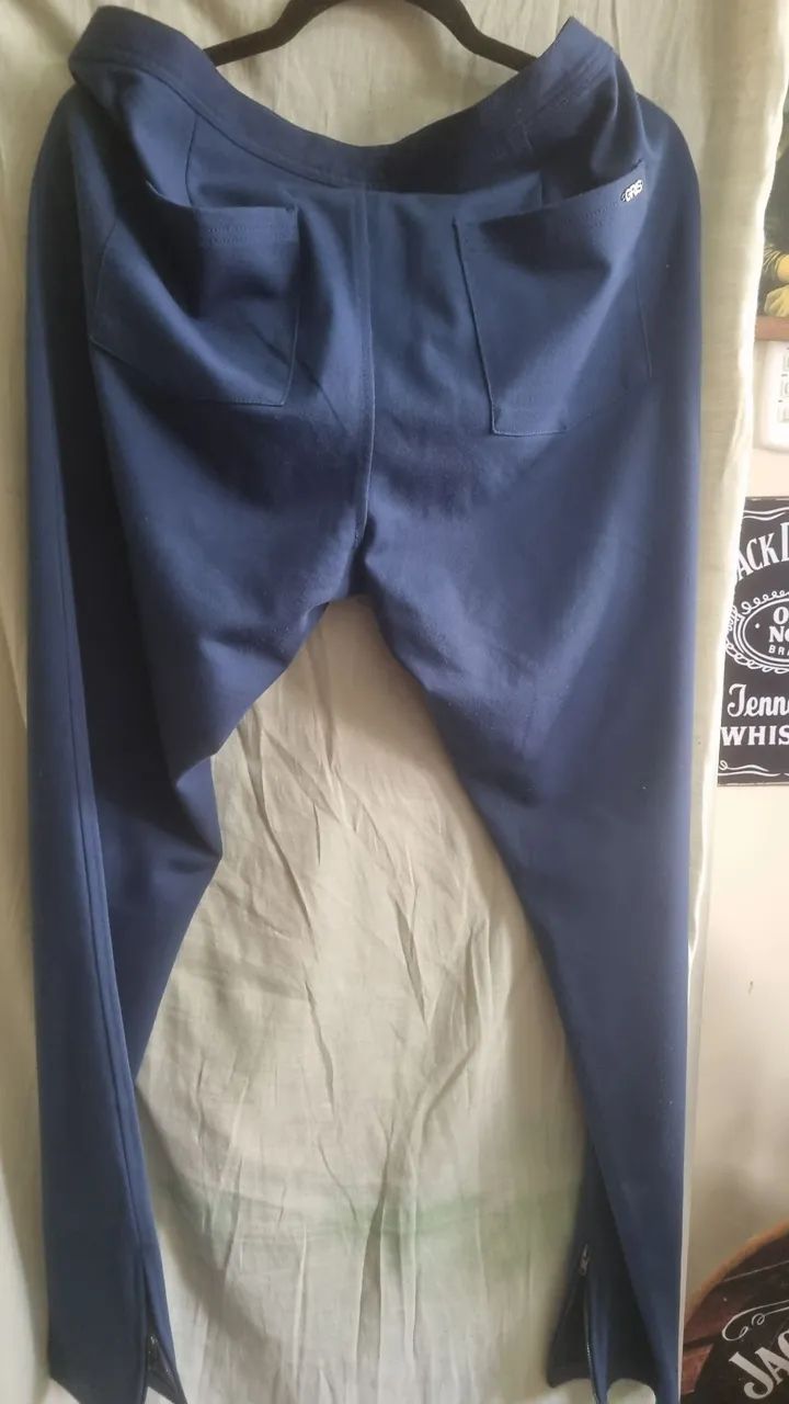 Calça azul com detalhes e elegância - Foto 5