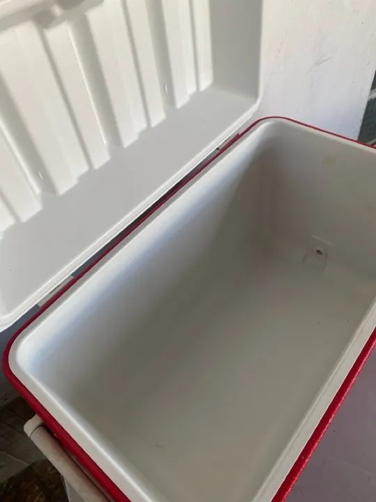 Caixa Térmica Vermelha 45lt - Foto 4