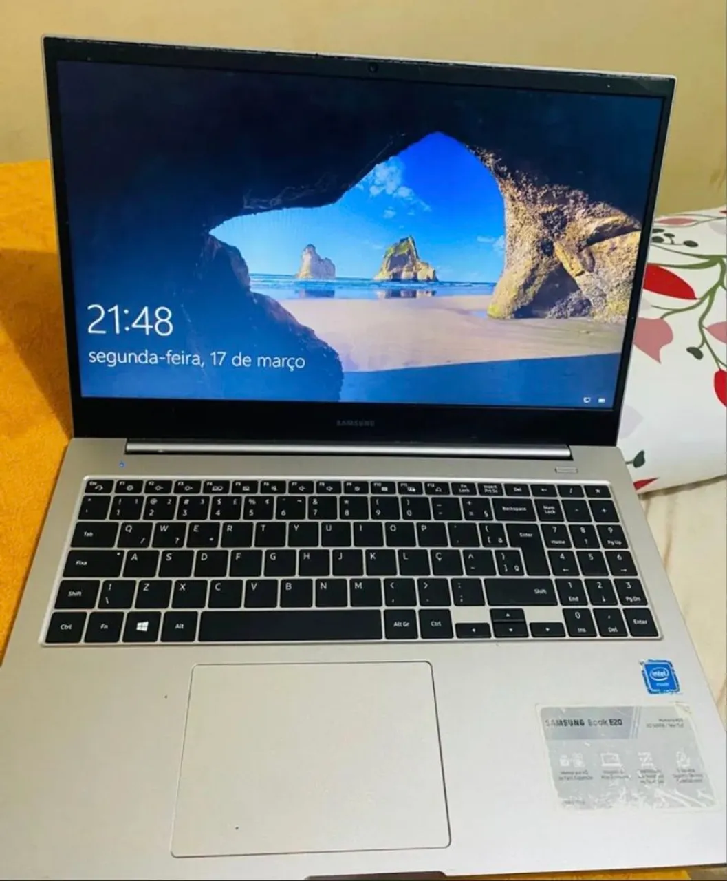 Notebook Samsung Book E20 - Tela 15,6", Intel