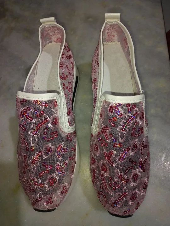 Lindos tênis bordados, lindo estilo. - Foto 4