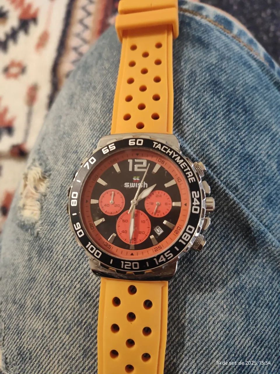 Relógio SWISH lindo. Laranja e Preto 