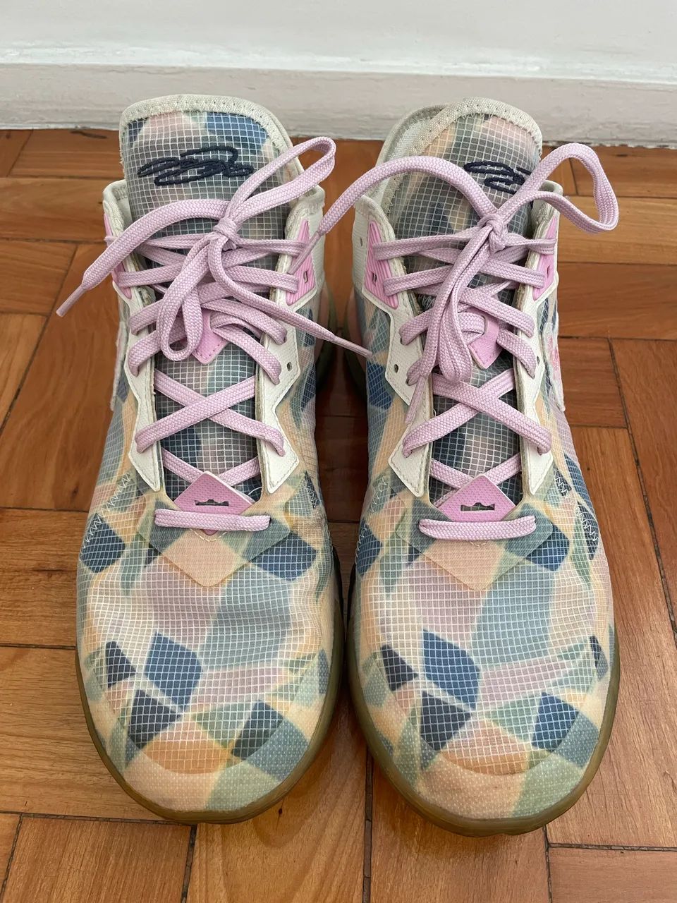 Lebron 18 Low x Atmos Sakura Tam 44