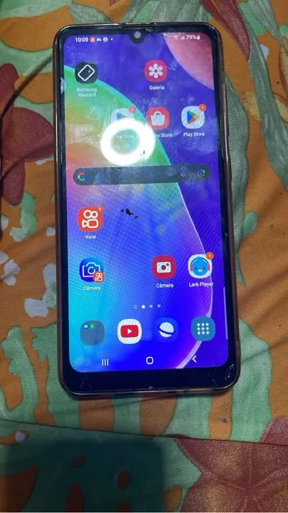 Celular Samsung Galaxy A13 64GB - Tela Quebrada - Foto 2