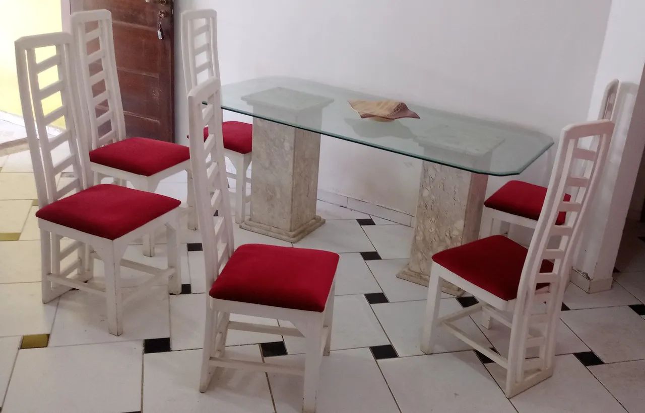 Mesa de mármore 6 cadeiras 