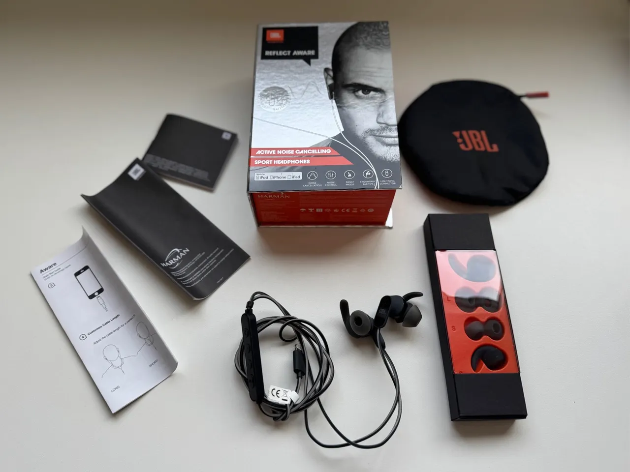 Fone JBL Reflect Aware Lightning - Funcional, Com Caixa e Acessórios