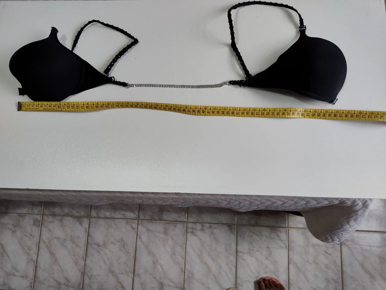 Sutiã preto com detalhes em corrente de Strass  - Foto 2