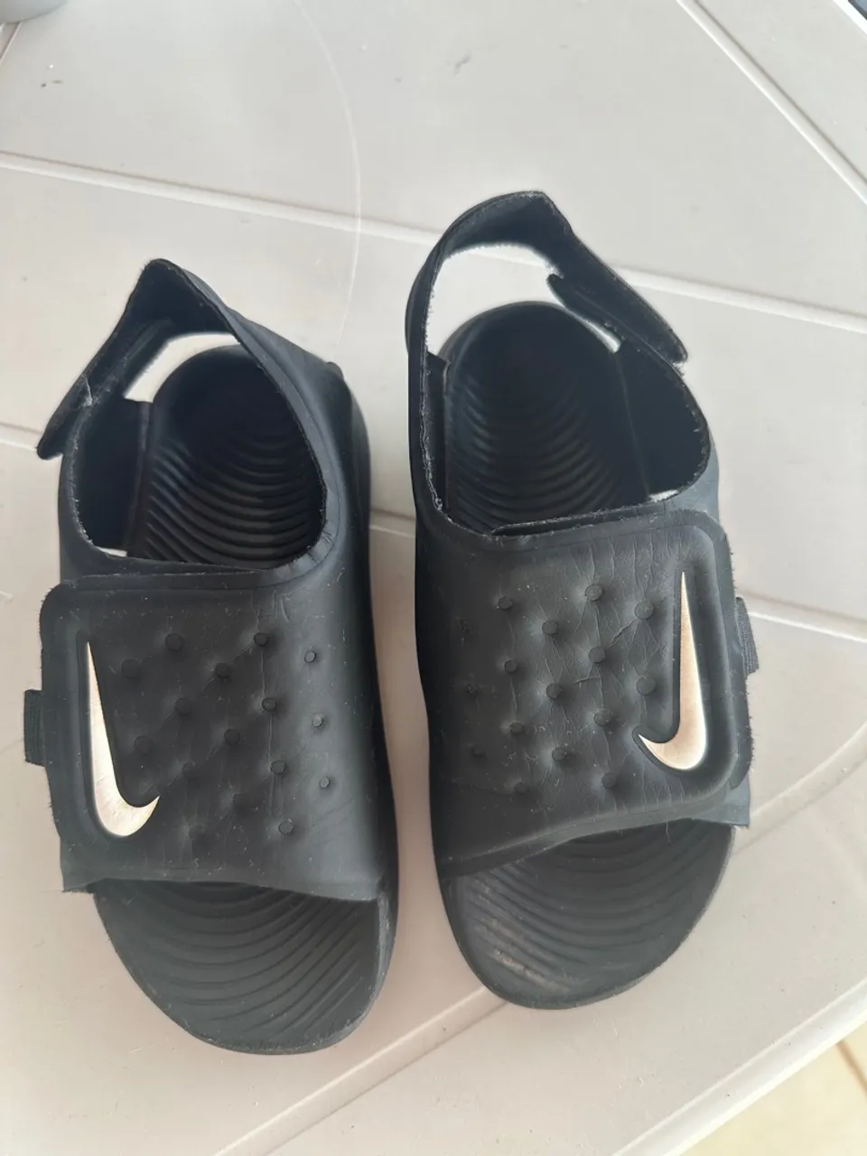 Sandálias Nike Infantil - Conforto e Estilo! Tamanho 8