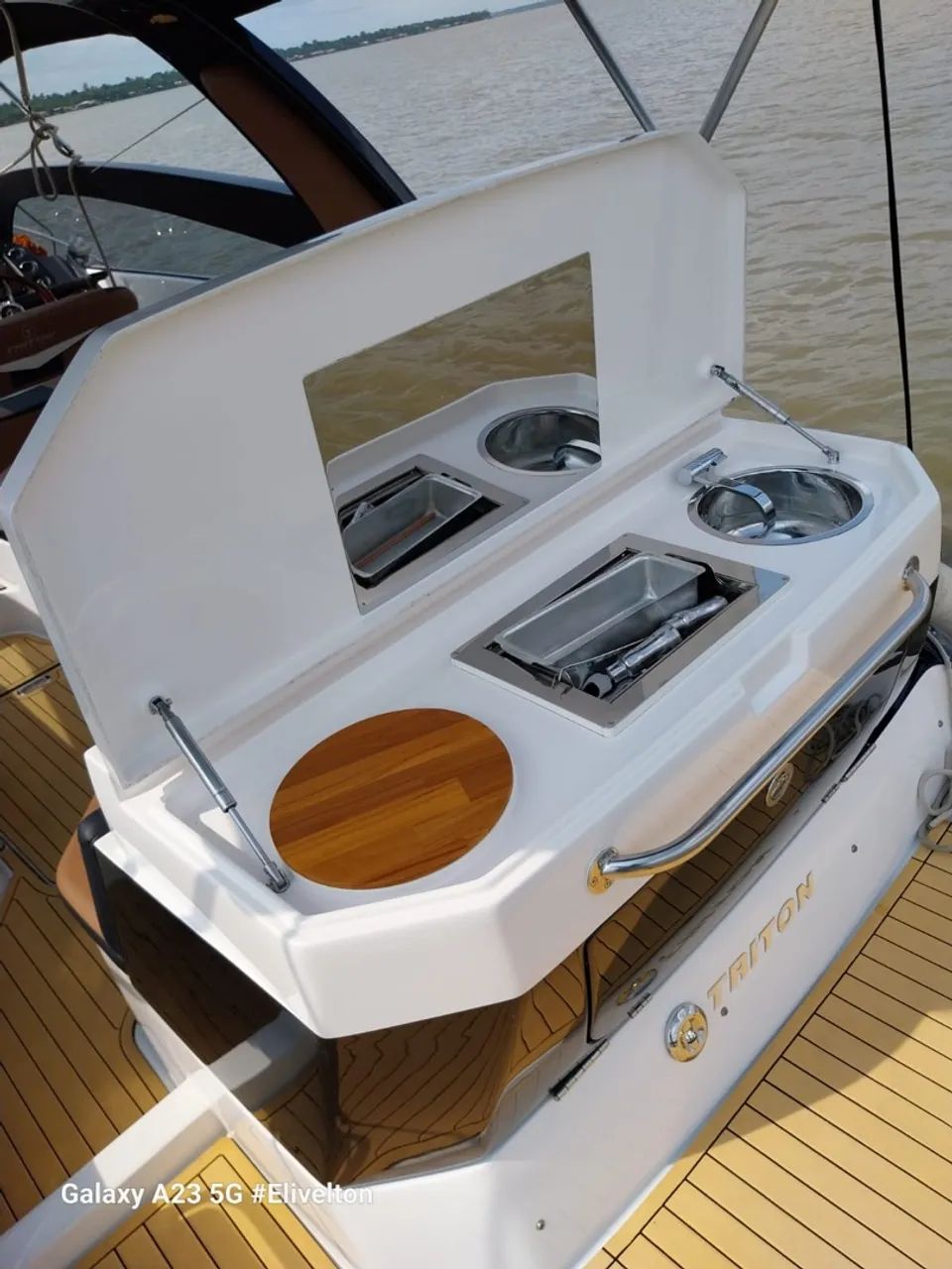 Lancha Triton 300 Sport - 30 pés  - Foto 5