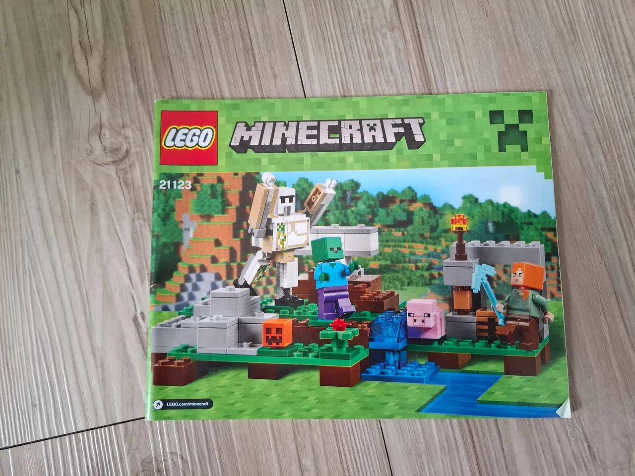 Lego minecraft 21123- Iron Golem/ Golem de ferro Brinquedos e