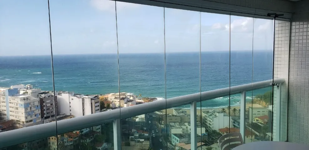 Apartamento Vista Mar, Quarto e sala mobiliado no Rio Vermelho.