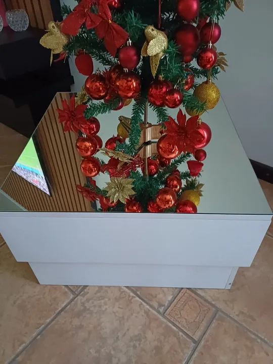 Mesa de centro com espelho