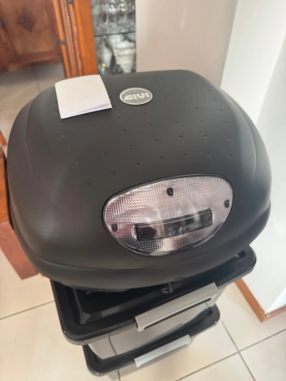 Bau Givi 33litros 33L zerado sem uso