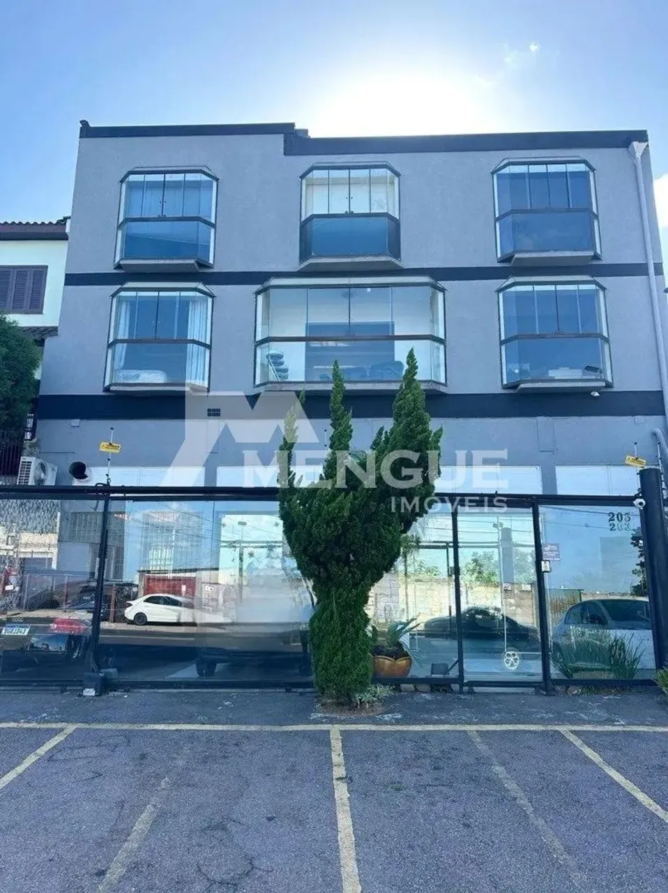 Aluga-se Loja para alugar no Bairro Vila Jardim com 150m² por R$3.900,00.