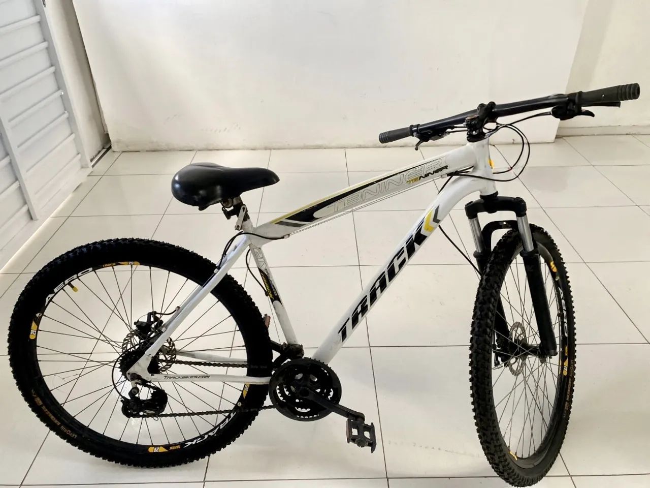 Bike aro 29-usada poucas vezes, perfeita para passeios  - Foto 2