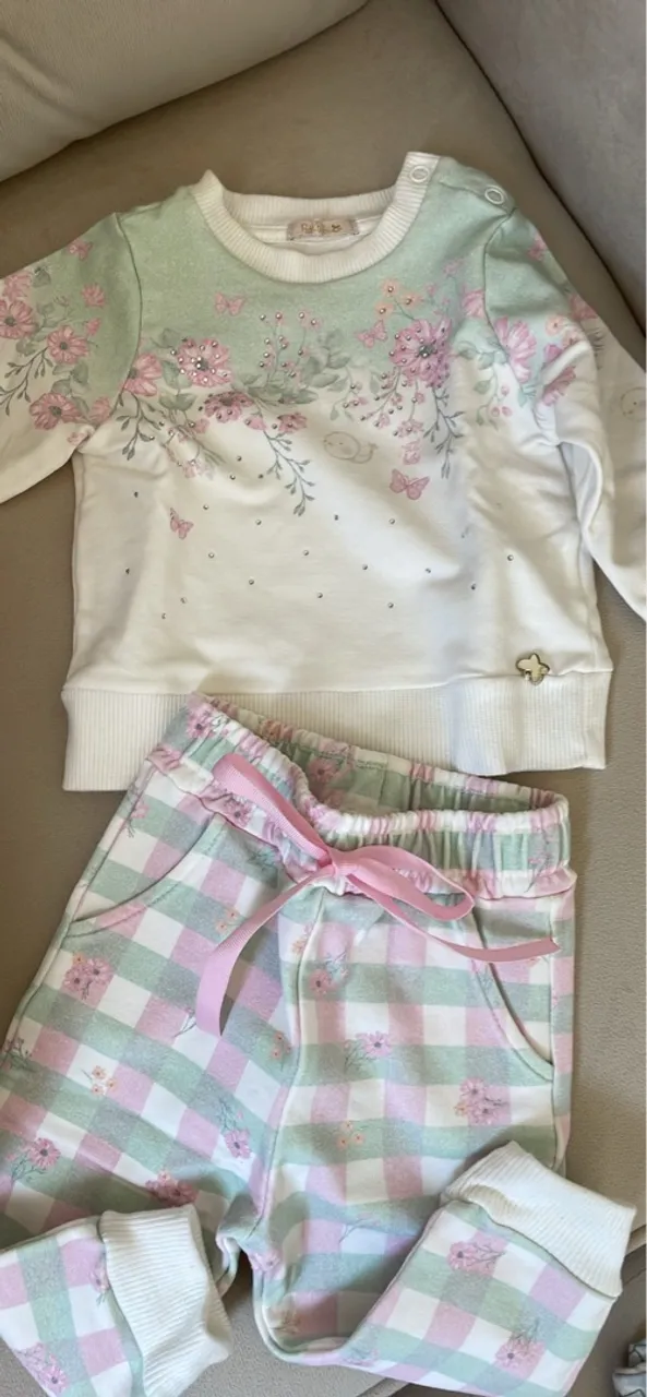 Conjunto Blusa e Calça Bebê Menina