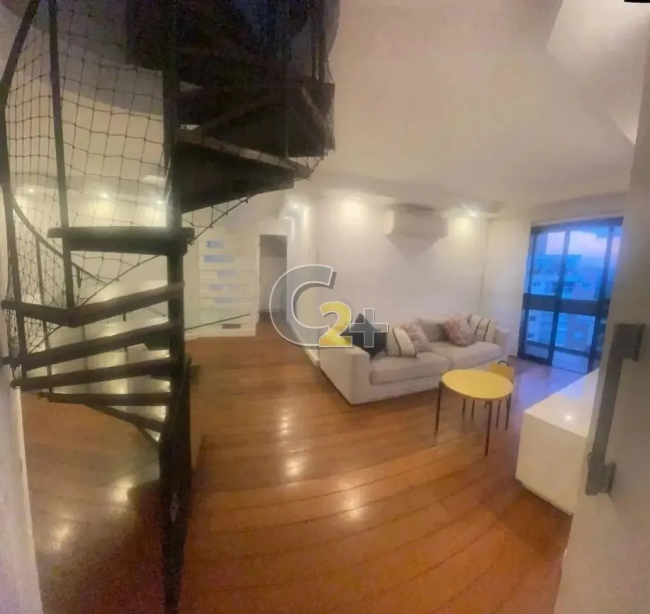 Cobertura para Locação em Pinheiros com 4 quartos, 1 suite e 2 vagas de garagem.