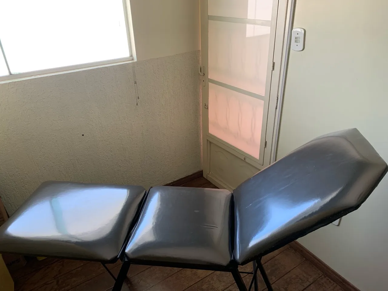 Maca Hospitalar/Estética Dobrável - Ótimo estado!