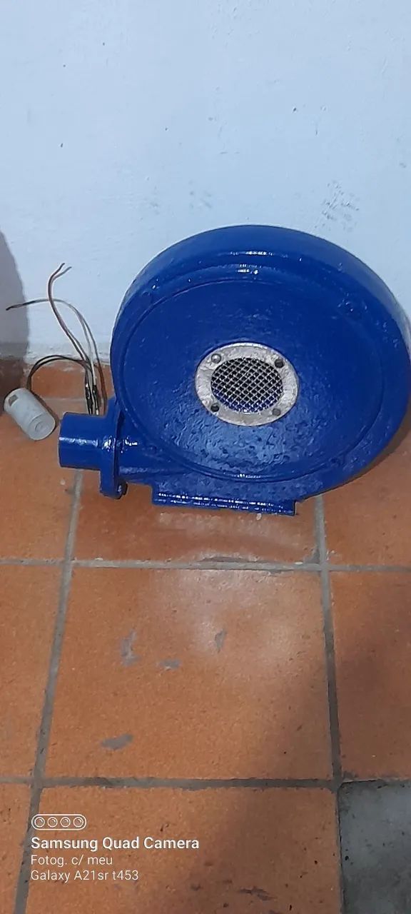 Ventoinha industrial tudo ok só usar.