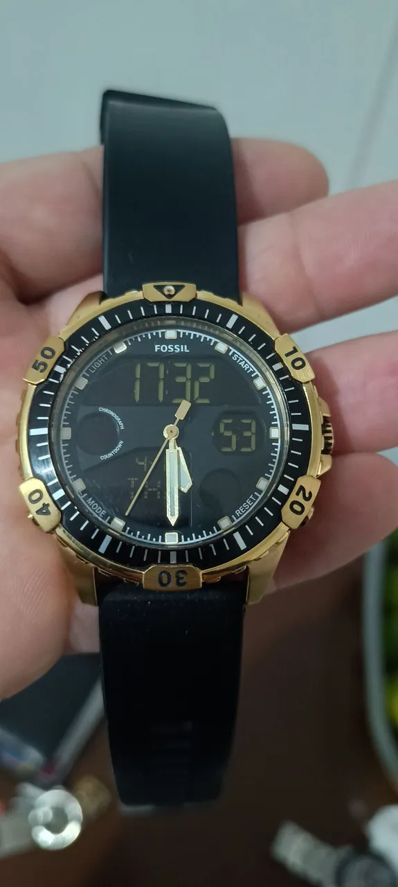 Relógio Fossil Digital Dourado