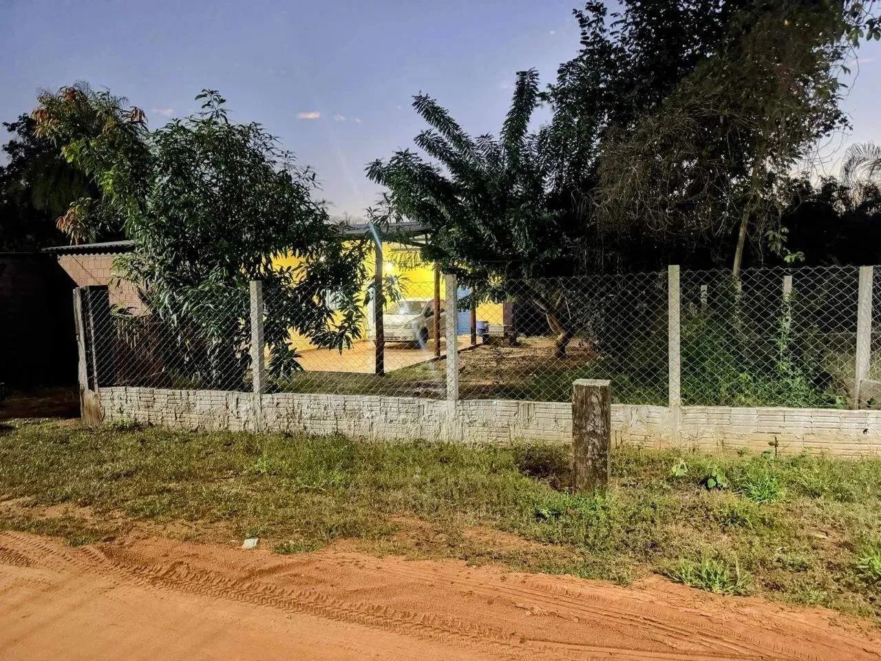 Lindo Rancho em Rochedo a 03 quadras do Rio