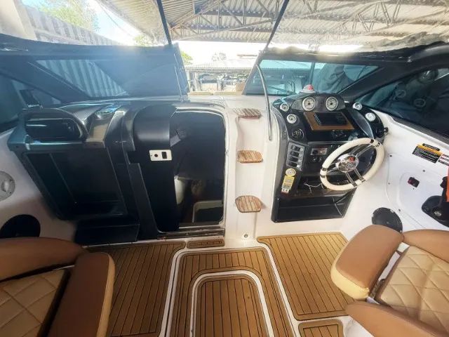 Lancha Focker 270 - Ano 2010 - Mercruiser 350MAG - 300Hp - Foto 5